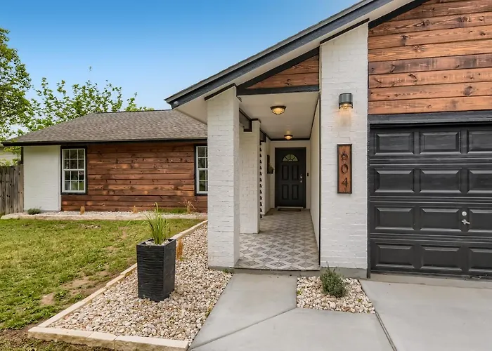 The Hiatus, Round Rock, Ideal For Family Or Work *
