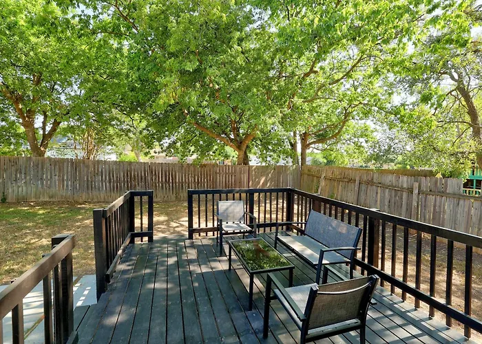 The Hiatus, Round Rock, Ideal For Family Or Work Holiday home