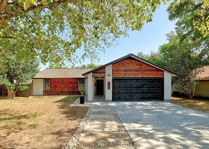 The Hiatus, Round Rock, Ideal For Family Or Work Holiday home